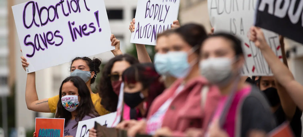 It's Time for Abortion Rights Activists to Push a Federal Abortion Rights Law