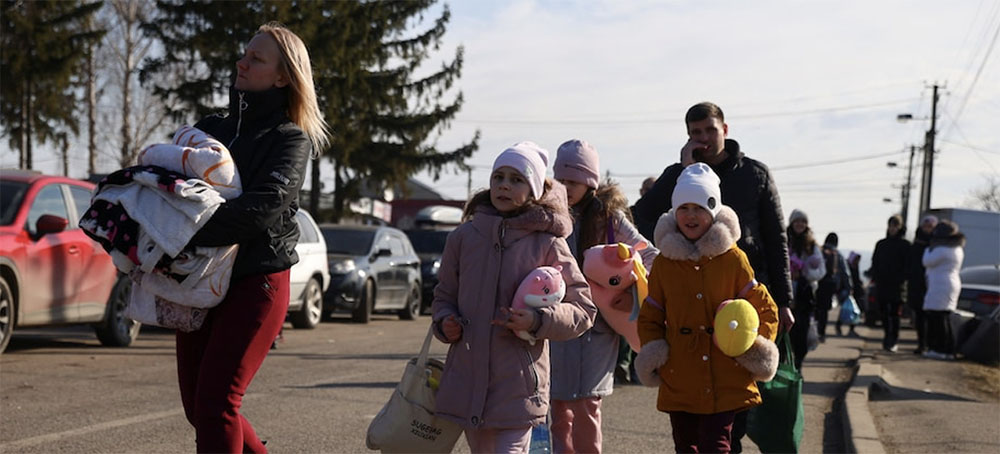 368,000 Ukrainians Flee to European Neighbors