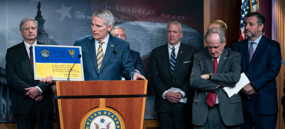 Three Republicans Vote 'No' on Resolution Backing Ukraine