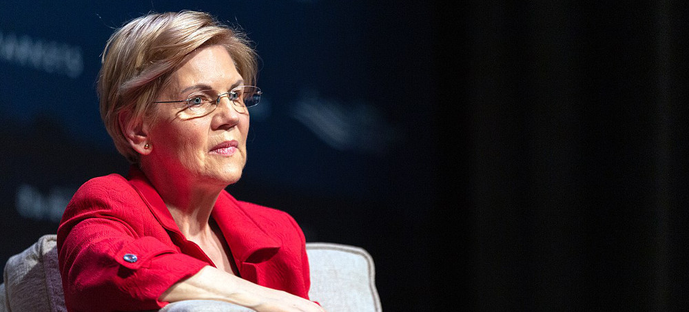 Elizabeth Warren Says Wall Street 'Undermining' Russia Sanctions