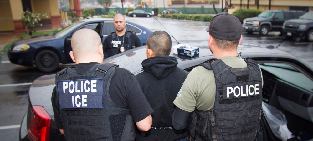 ICE Conducted Sweeping Surveillance of Money Transfers Sent to and From the US, a Senator Says