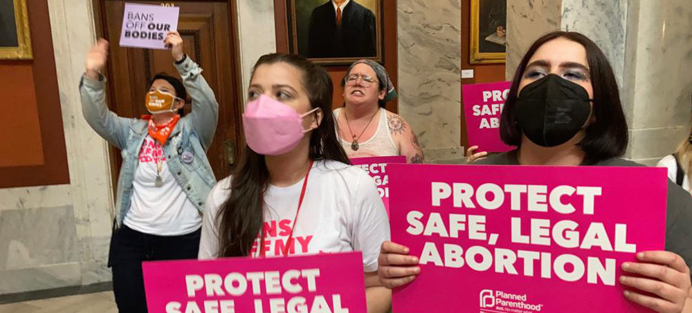 Kentucky Abortion Law Blocked in Win for Clinics