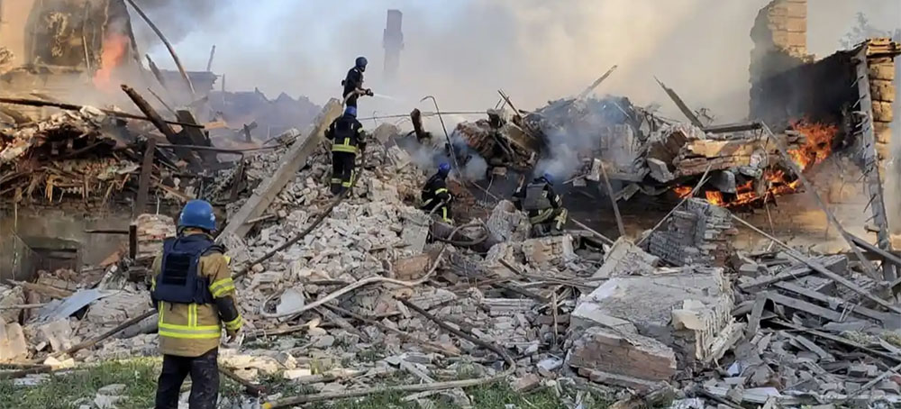 Sixty Feared Dead in Russian Airstrike on Ukraine School