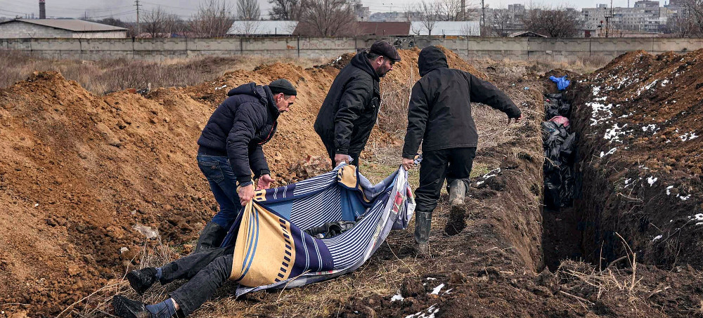 Mass Graves Around Mariupol Continue to Increase