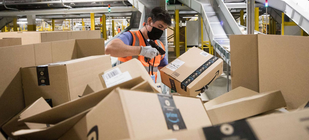 Internal Documents Show Amazon's Dystopian System for Tracking Workers Every Minute of Their Shifts