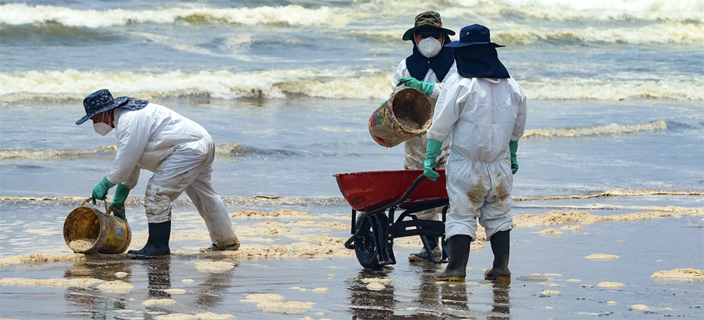 Five Months Later, the Ancón Oil Spill's Effects Linger in Peru