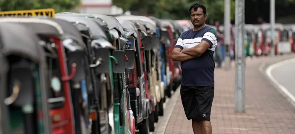 With No Fuel and No Cash, Sri Lanka Grinds to a Halt