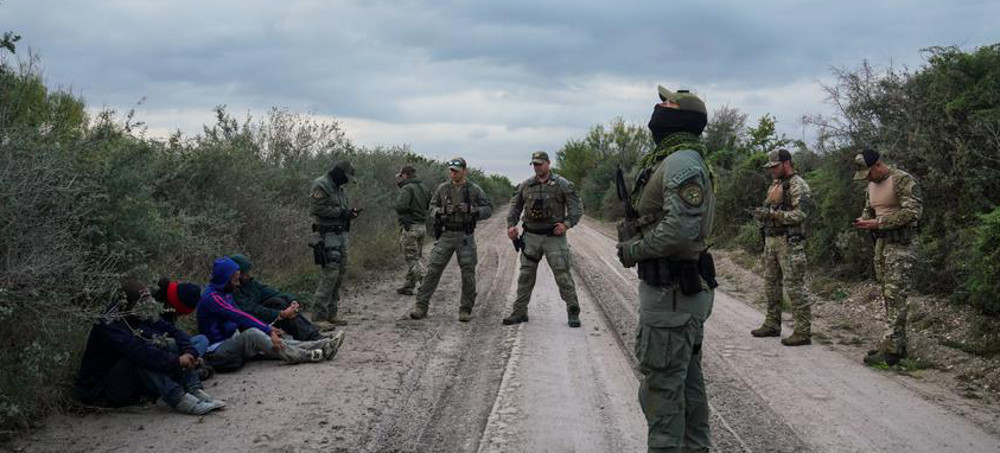 Texas Governor Authorizes State Officials to Arrest Migrants and Transport Them to Border Crossings