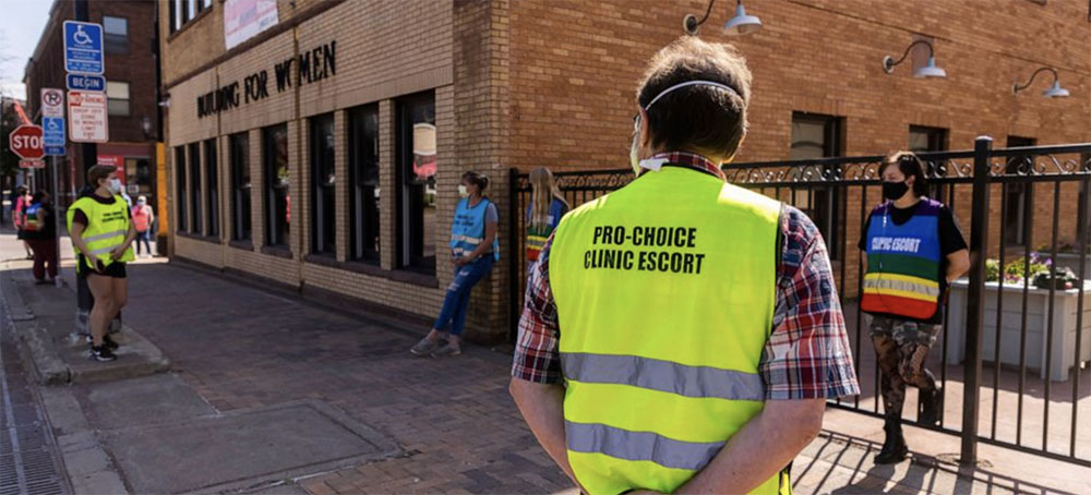 Minnesota Abortion Clinic Braces for Tide of Out-of-Staters