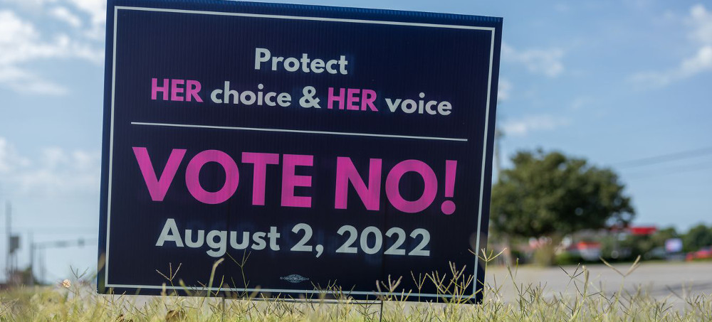 Kansas Referendum Boosts Democrats' Midterm Focus on Abortion
