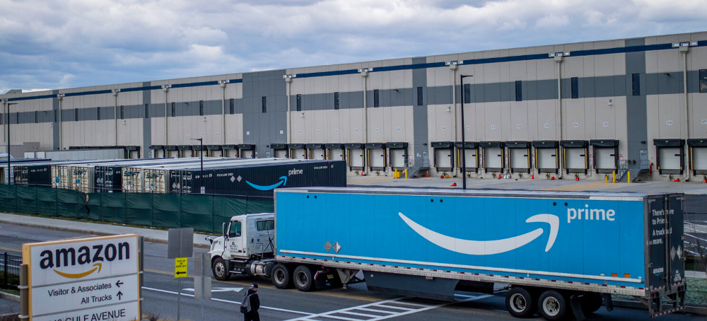 Amazon Warehouse Workers in Albany Will Vote on Unionization in October