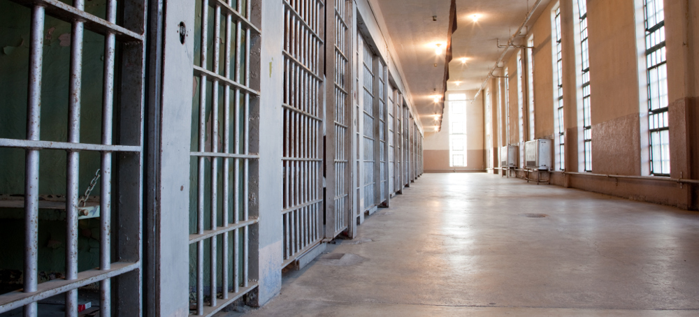 DOJ Failed to Account for Hundreds of Deaths in US Prisons and Jails in 2021, Report Finds