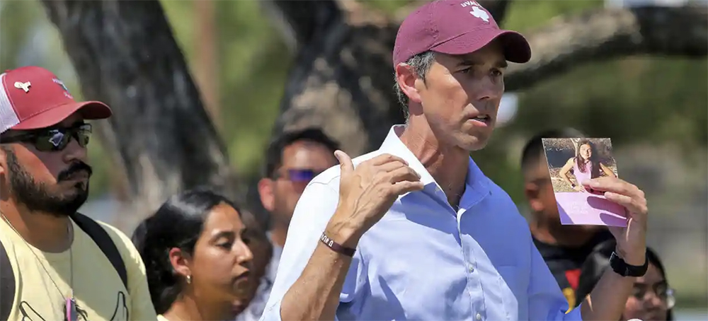 Uvalde Families Stand With Beto O'Rourke Amid Republican Silence on Gun Reform