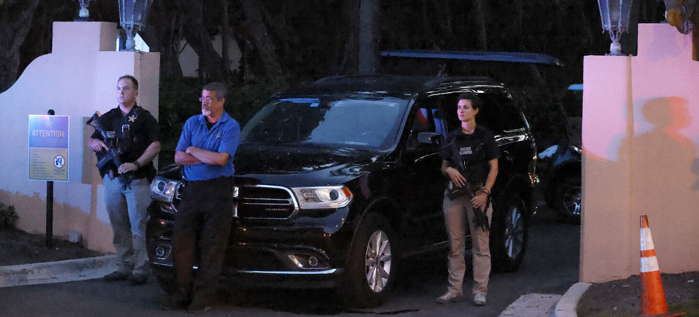 DOJ Suspects Trump Still Has Classified Documents He Removed From White House, Even After FBI Mar-a-Lago Raid