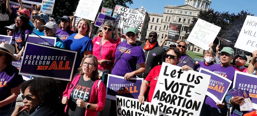 Michigan Democrat’s Lead Shows Abortion May Be Key to Midterm Races
