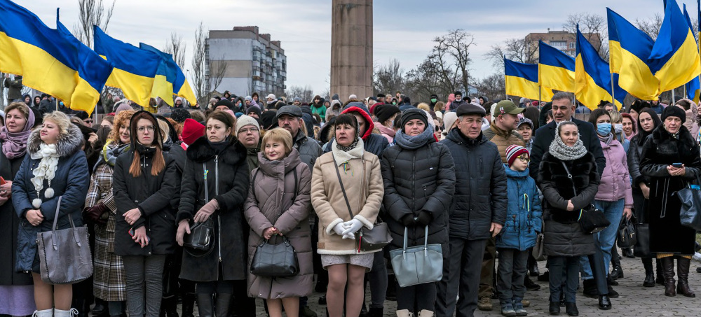 Celebrations in Kherson as Ukrainian Troops Reach City Center Following Russian Retreat