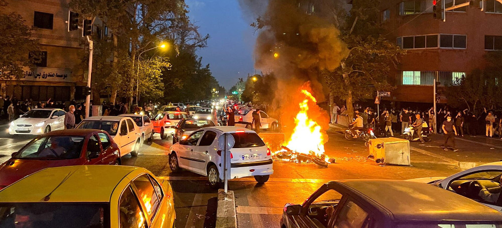 Iranian Protesters Set Fire to Ayatollah Khomeini's House