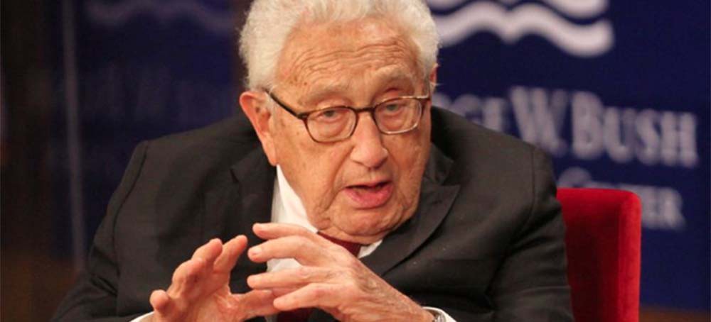 Kyiv Slams Kissinger Over Call to Negotiate With Russia for Peace