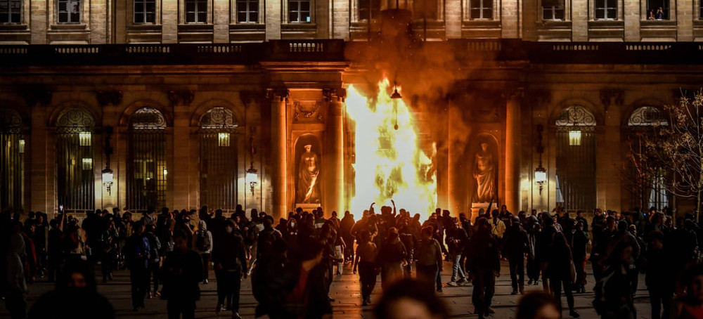 Bordeaux City Hall Set on Fire Amid Nationwide Protests Against French Pension Changes