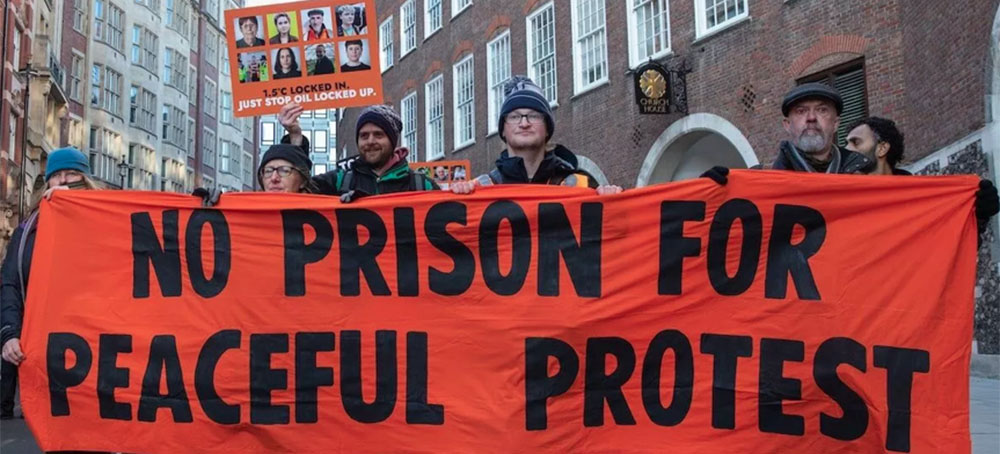 English Lawyers Refuse to Prosecute Climate Protestors in 'Declaration of Conscience'