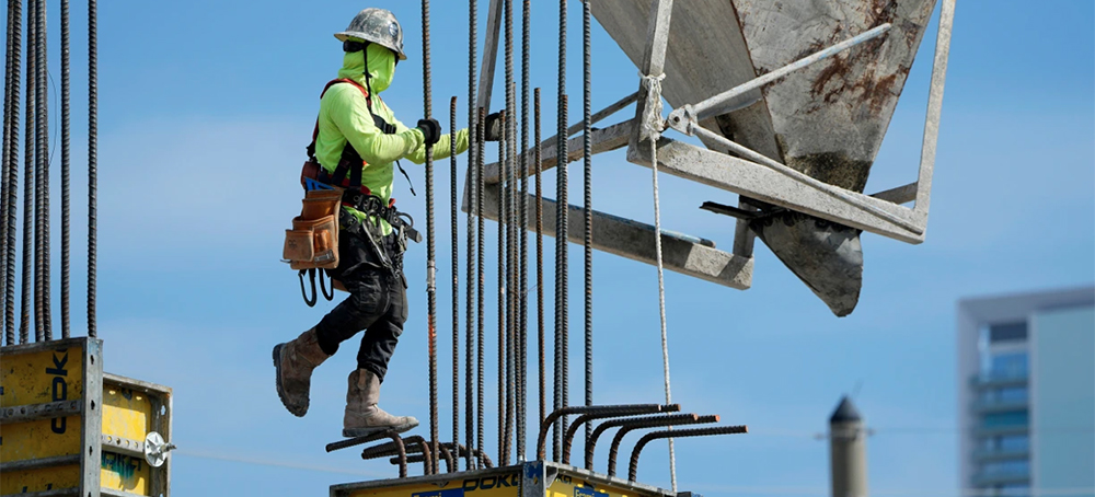 Florida Immigrants Detail Their Exit Following DeSantis Immigration Law: 'I Had to Leave'