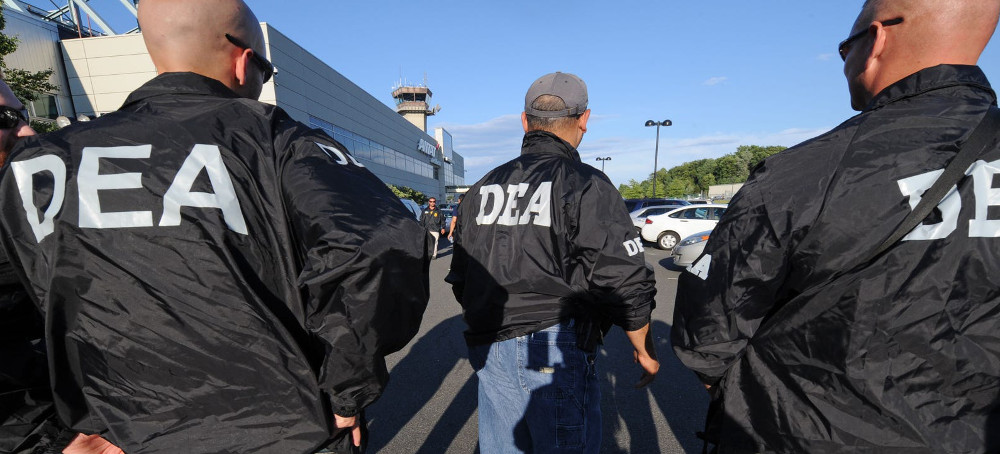 DEA Agents Are Searching Airline Passengers At Their Gates And Taking Their Money
