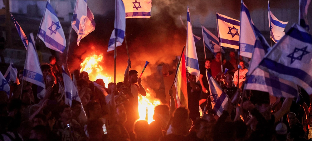 Generals, Peaceniks, and Palestinian Fighters Agree: Bibi Must Be Stopped