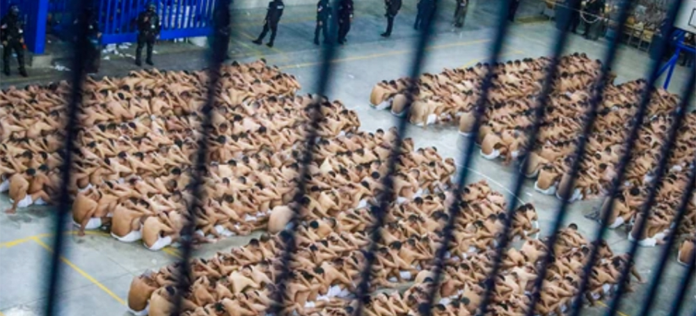 El Salvador Wants to Hold Mass Trials of Accused Gang Members