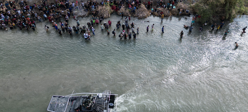 Texas Legislators Pass Hardline Immigration Bill Denounced as Racist