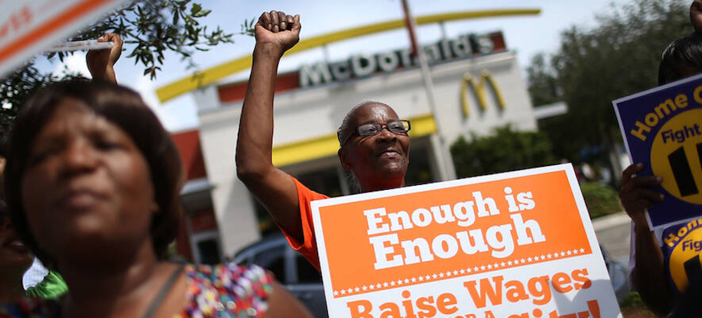 Minimum-Wage Workers in 22 States Will Be Getting Raises on January 1