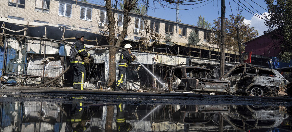 Russian Strike on a Market in an Eastern Ukrainian City Kills 16 and Wounds Dozens, Officials Say