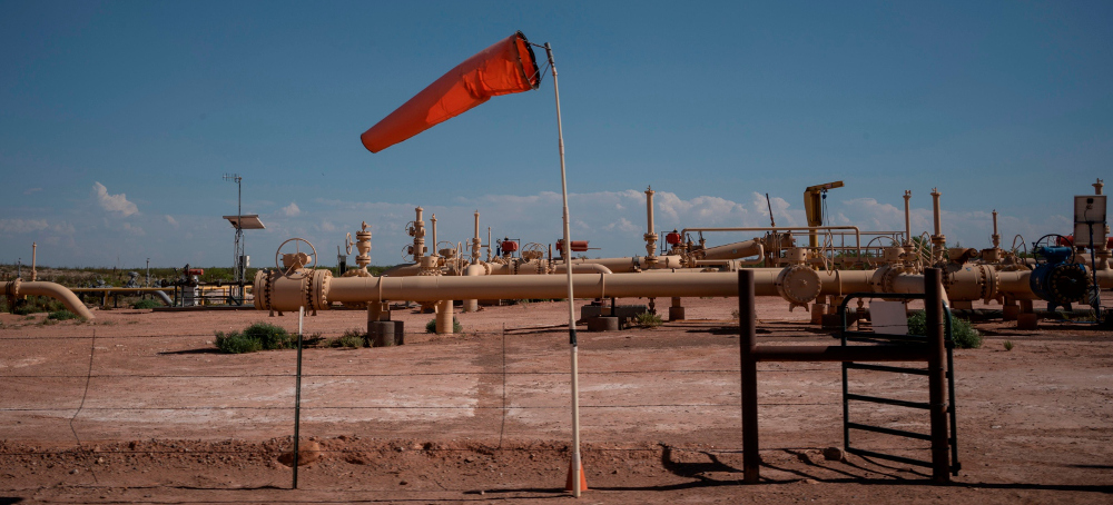 Texas Fracking Billionaire Brothers Fuel Rightwing Media With Millions of Dollars