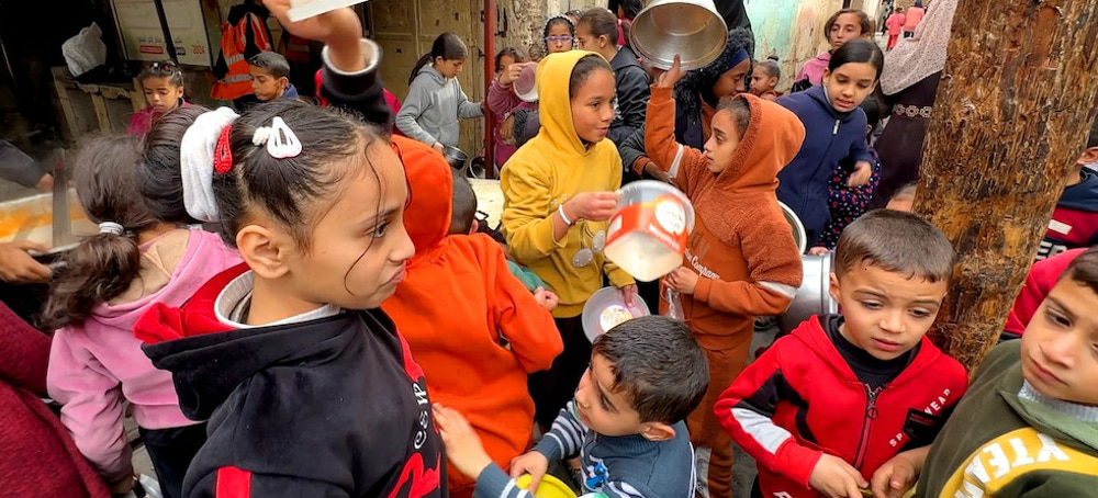 'Inhumane' Conditions in Gaza as Residents Rely on Soup Kitchens for Food, Have Little or No Water