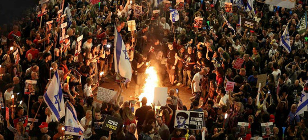 Tel Aviv Police, Anti-Netanyahu Protesters Clash as Thousands of Israelis Join Hostage Families in Mass Rally