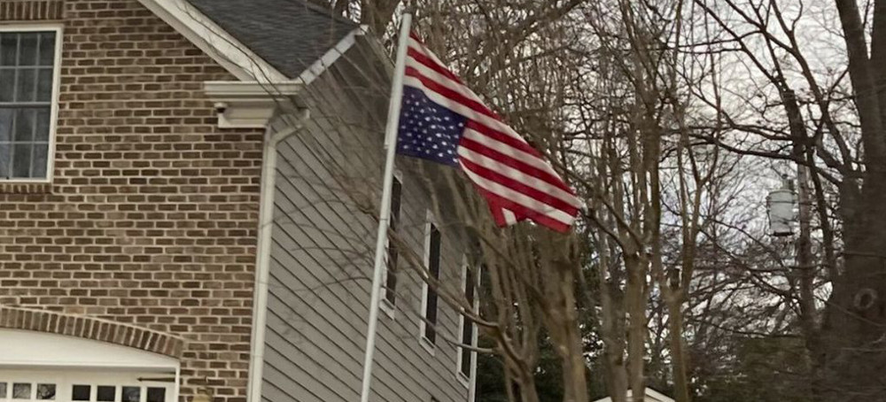 At Justice Alito’s House, a ‘Stop the Steal’ Symbol on Display