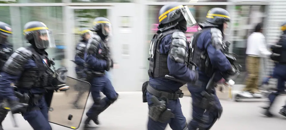 France Is on the Brink of All-Out Civil Conflict