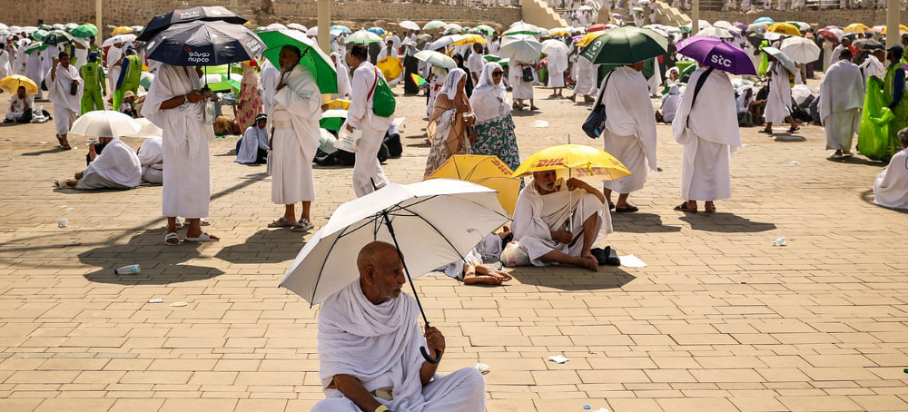 More Than 1,000 Hajj Pilgrims Die Amid Temperatures Approaching 52C in Mecca