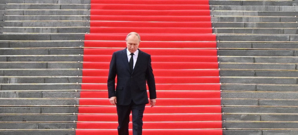 Can Russia Sustain Its War Effort as Ruble Plummets, Inflation Soars?