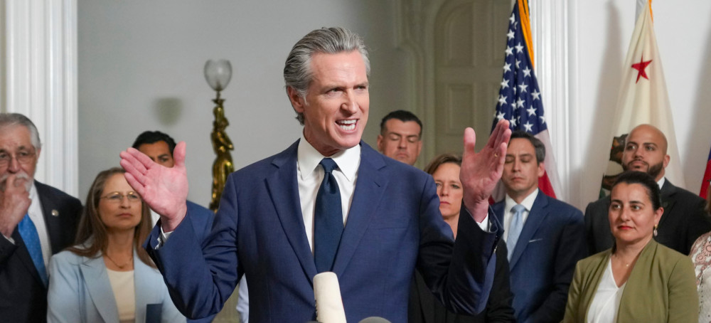 ‘We Are at War – Bring It On’: Democrats Ready to Fight Dirty to Stop Trump