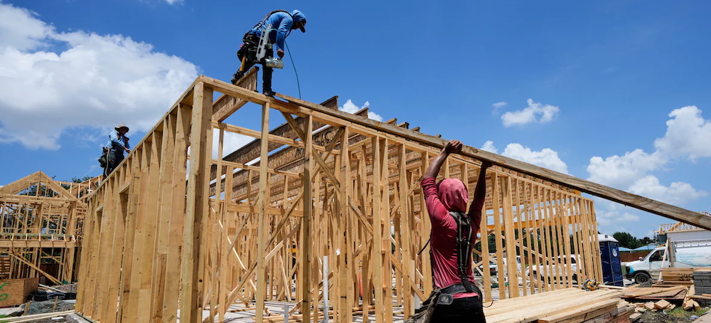 U.S. Revises Jobs Reports Down by 911,000 for Year Ending in March