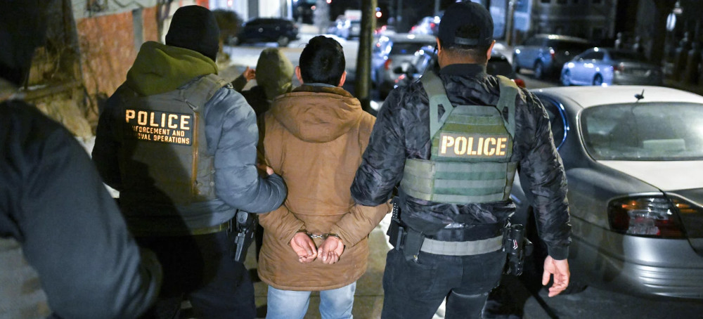 Police Say ICE Tactics Are Eroding Public Trust in Local Law Enforcement
