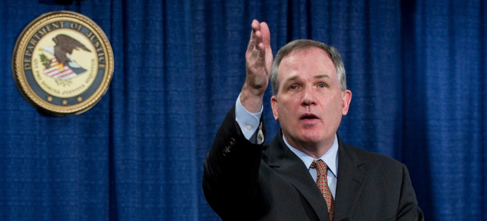 Legendary Prosecutor Patrick Fitzgerald Comes Out of Retirement to Defend James Comey