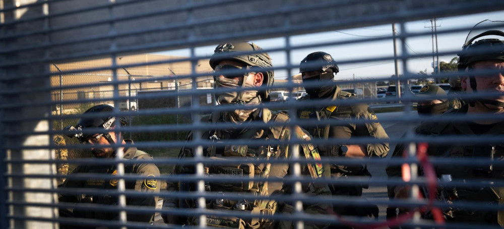 Chicago Prepares to Resist Federal “Intimidation”