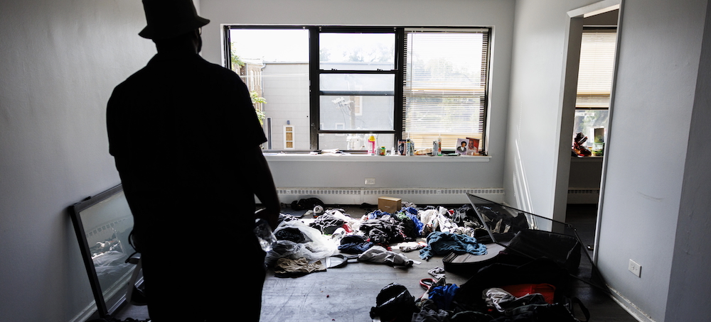 37 People Arrested and American Kids Separated From Parents After ICE Raid at Chicago Apartments