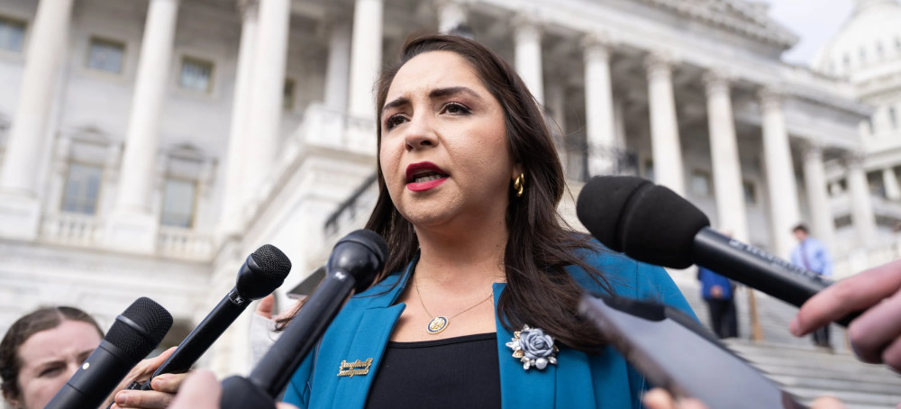 Democrats to Introduce Bill to Block Trump’s Attack on Birthright Citizenship