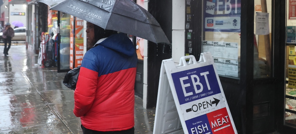 US to Pay Reduced Food Aid Benefits, but Warns of Weeks or Months Delay