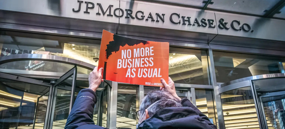 Boosted by Trump, Banks Resume Their Love Affair With Fossil Fuels