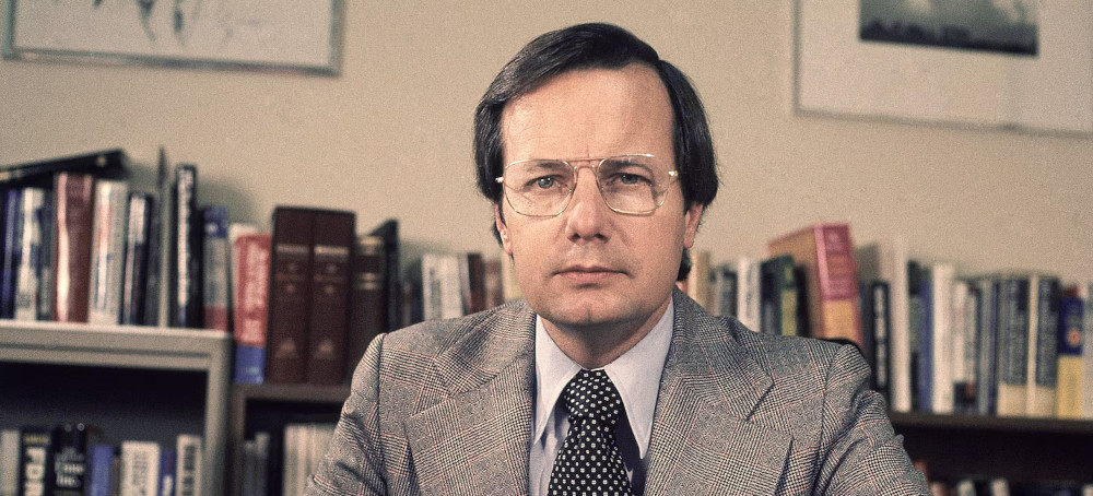 Bill Moyers, Eminence of Public Affairs Broadcasting, Dies at 91