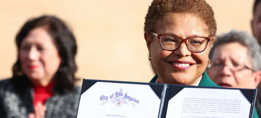 Mayor Karen Bass Signs New Executive Directive Aimed at Better Protecting Immigrants During ICE Raids
