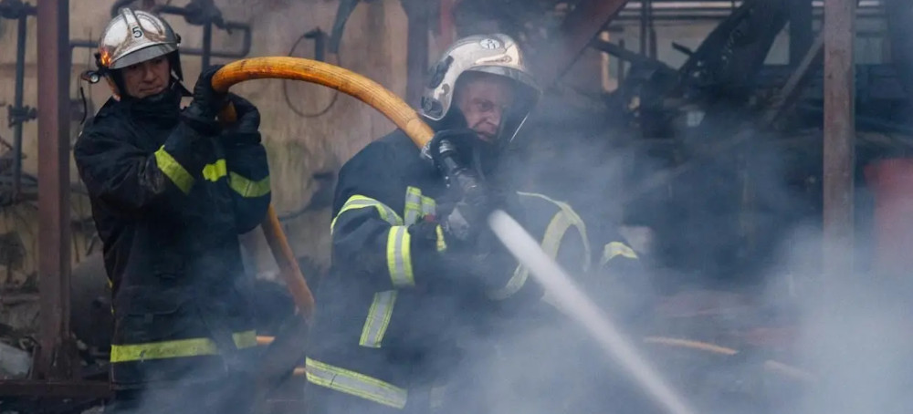 Ukraine: Mass Attack Hits Cities Overnight as Ukrainians Brace for 50 More Days of Russian Terror